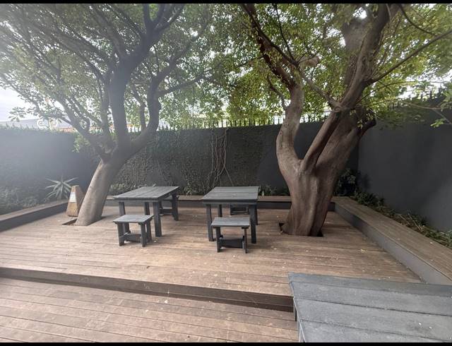 2,366M² WAREHOUSE TO LET IN PAARDEN EILAND